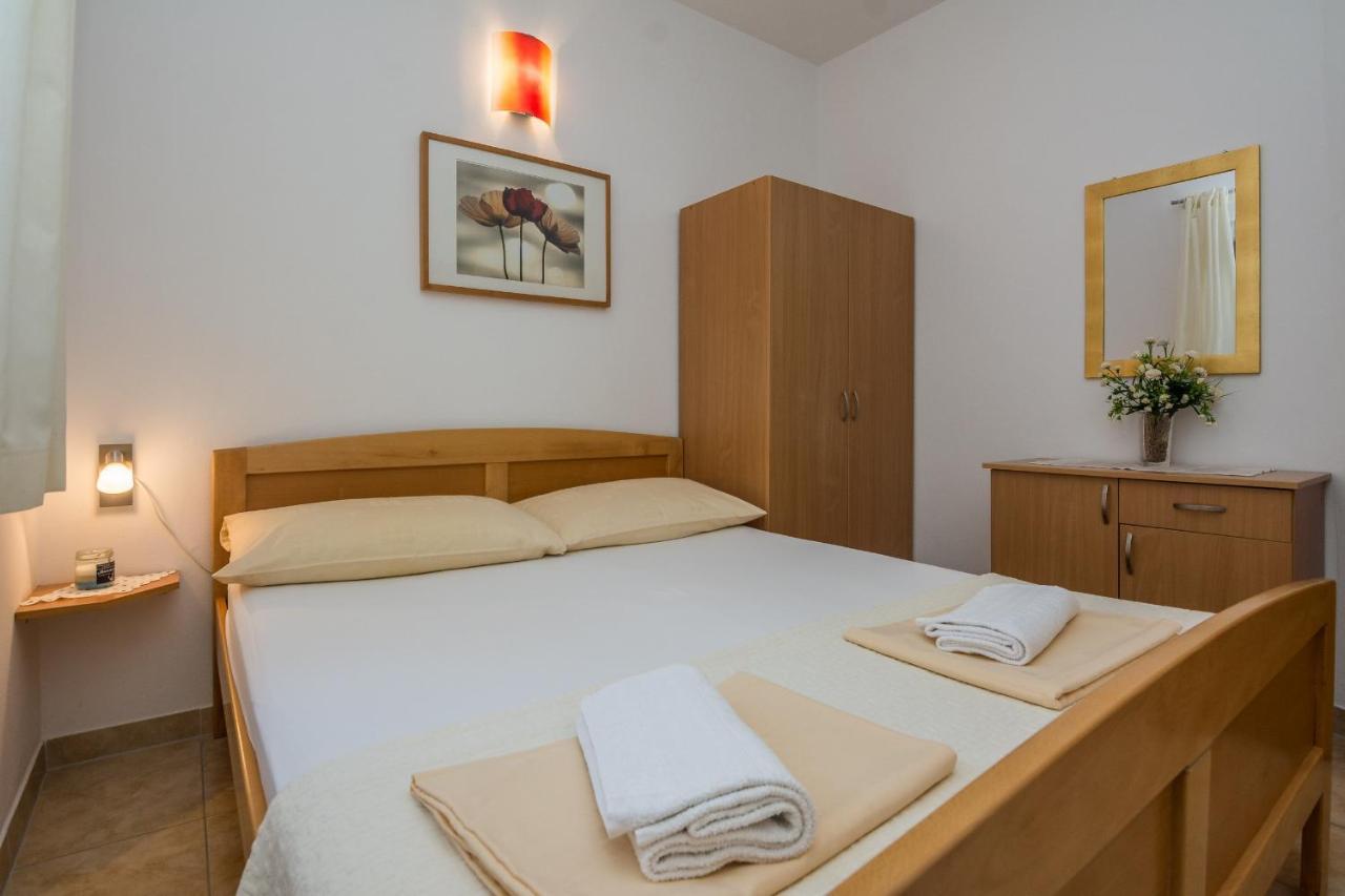 Apartments Sarlija Vir Luaran gambar