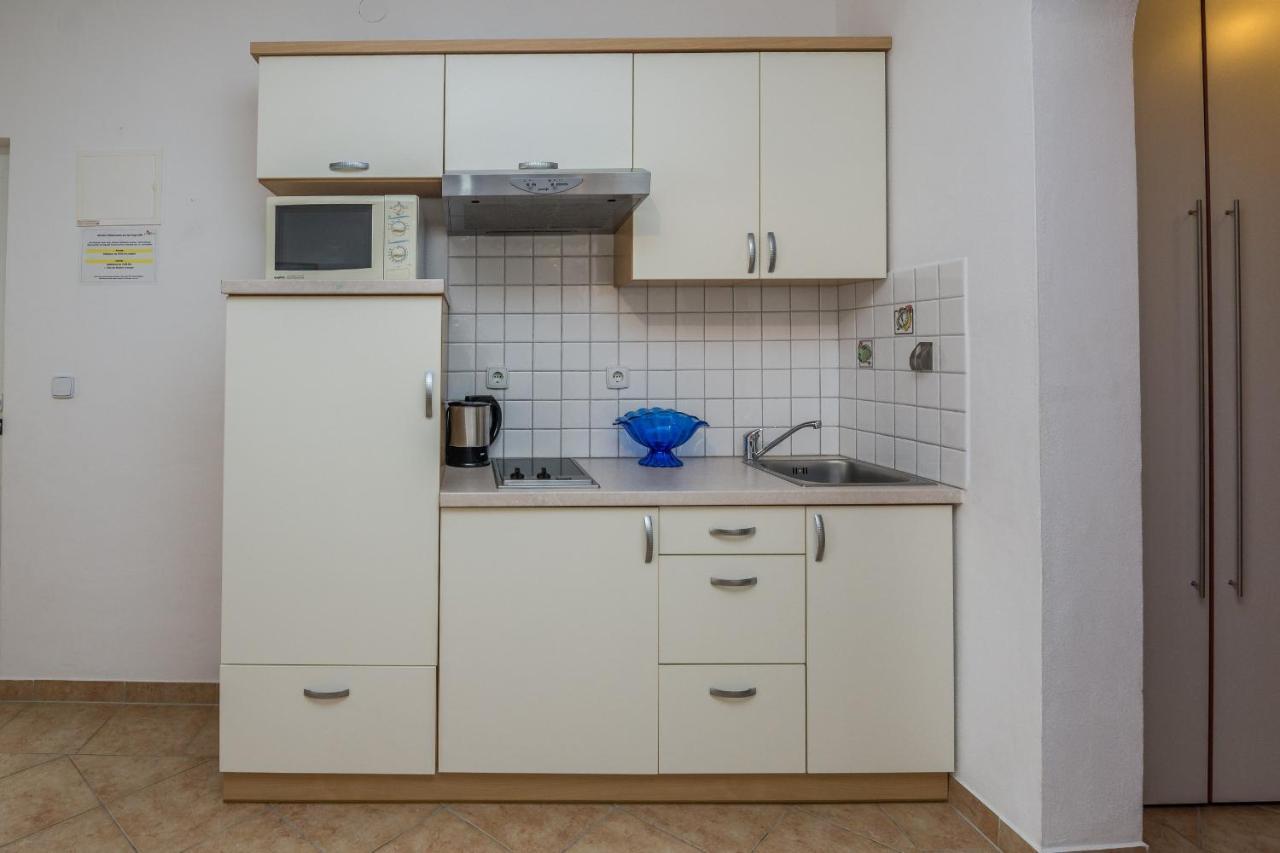 Apartments Sarlija Vir Luaran gambar